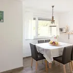 Fine Apartment *