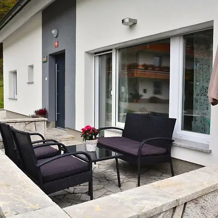 Fine Appartamento Zirovnica