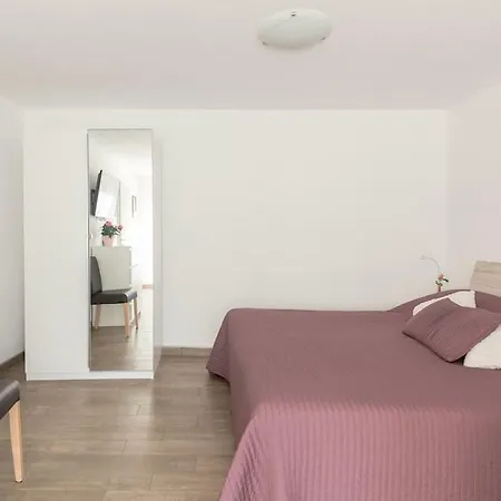 Fine Apartment *