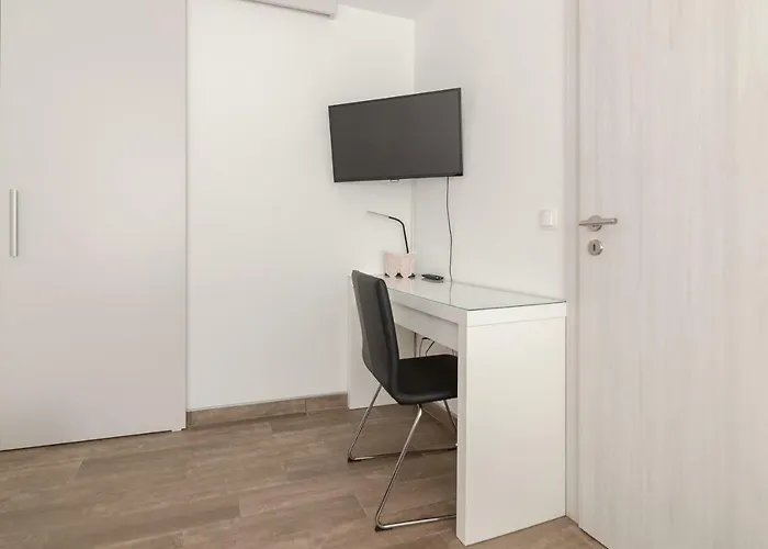 דירה Fine Zirovnica